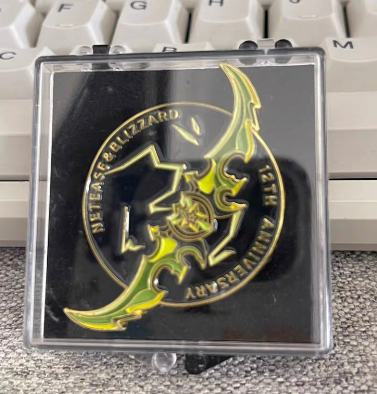 Rare Blizzard World of Warcraft Warglaives of Azzinoth Collectors Pin employee Exclusive