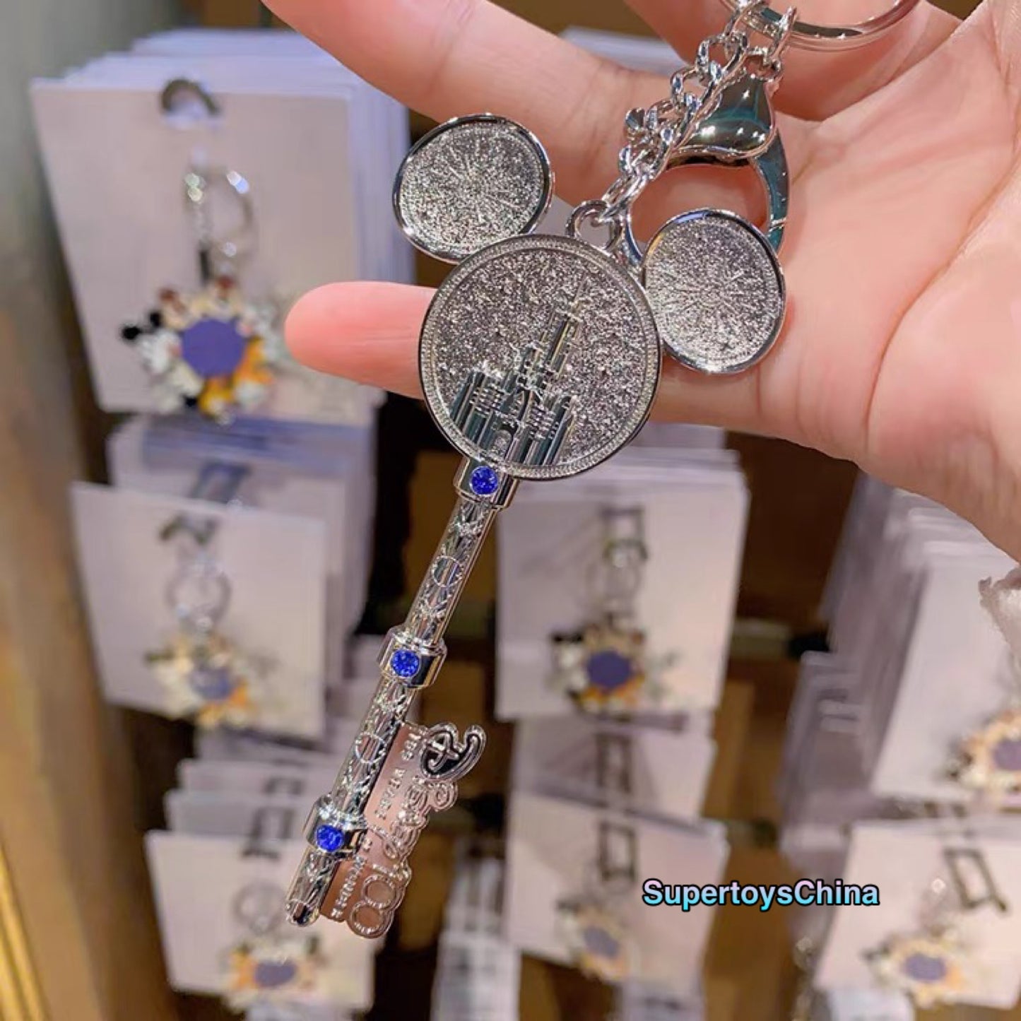 Disney authentic 2023 Metal Key Keychain 7th anniversary Disneyland  exclusive